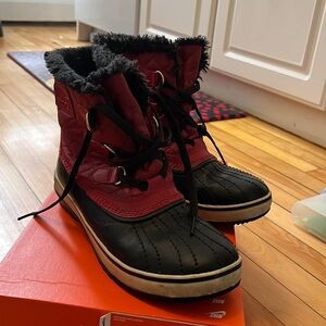 Red Sorel Boots, Size 8